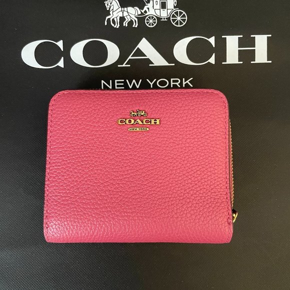 NWT coach Billfold Wallet - Picture 1 of 6